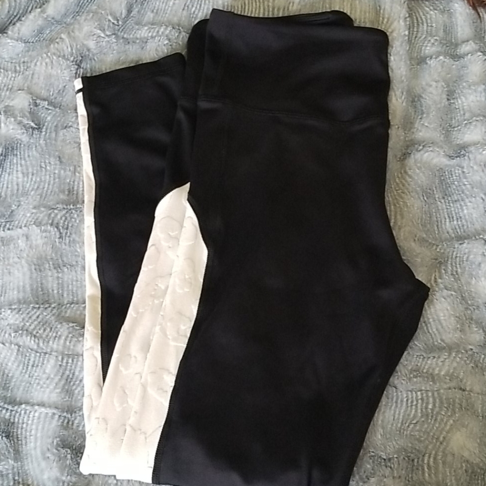 White leopard strip light and tights 20"